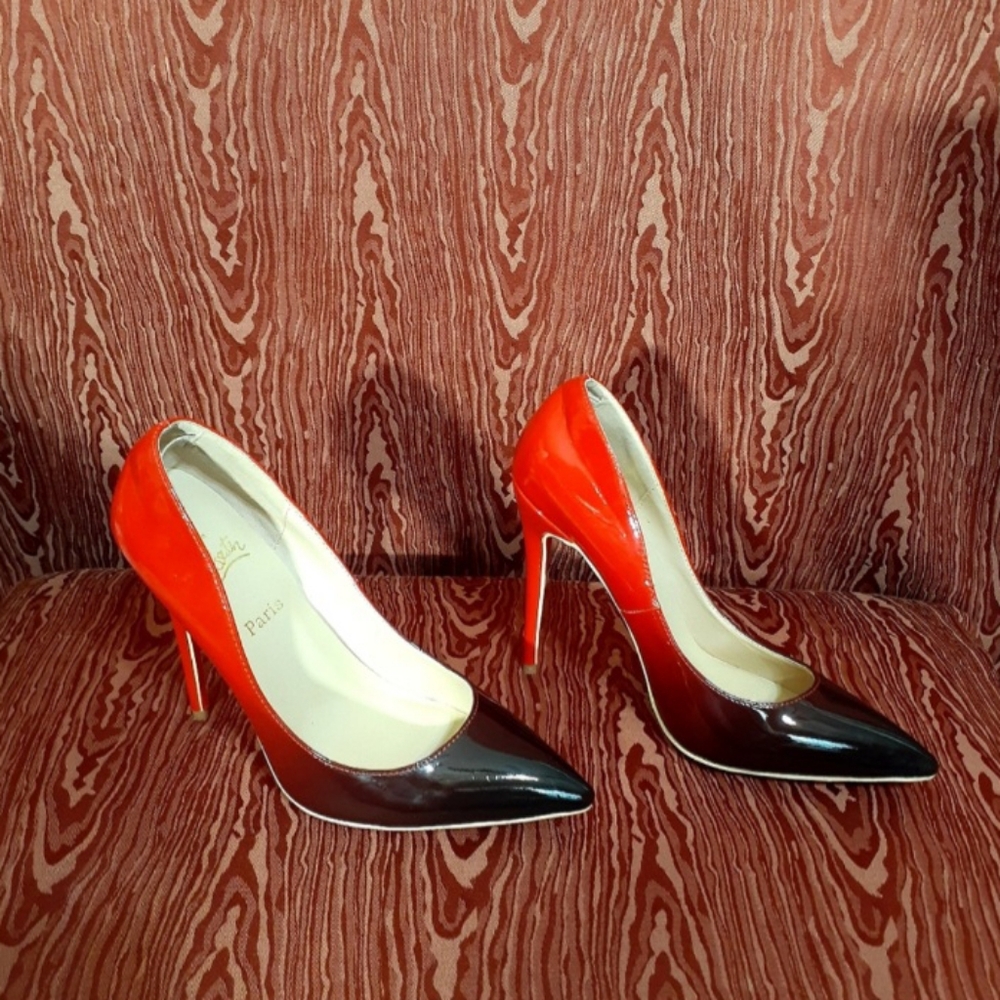 CHRISTIAN LOUBOUTIN Red/Black Stiletto Patent Leather Heel Pumps 38